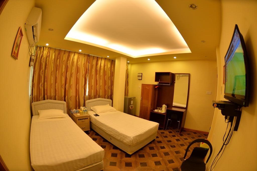 New Golden Forward Hotel Янгон Экстерьер фото