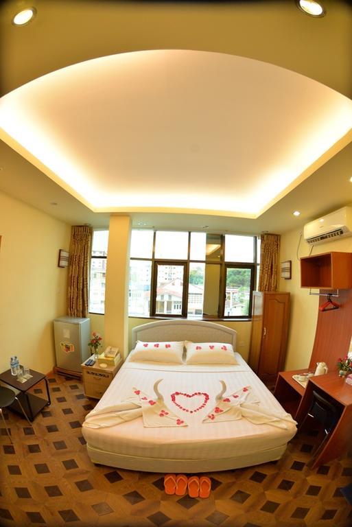 New Golden Forward Hotel Янгон Экстерьер фото