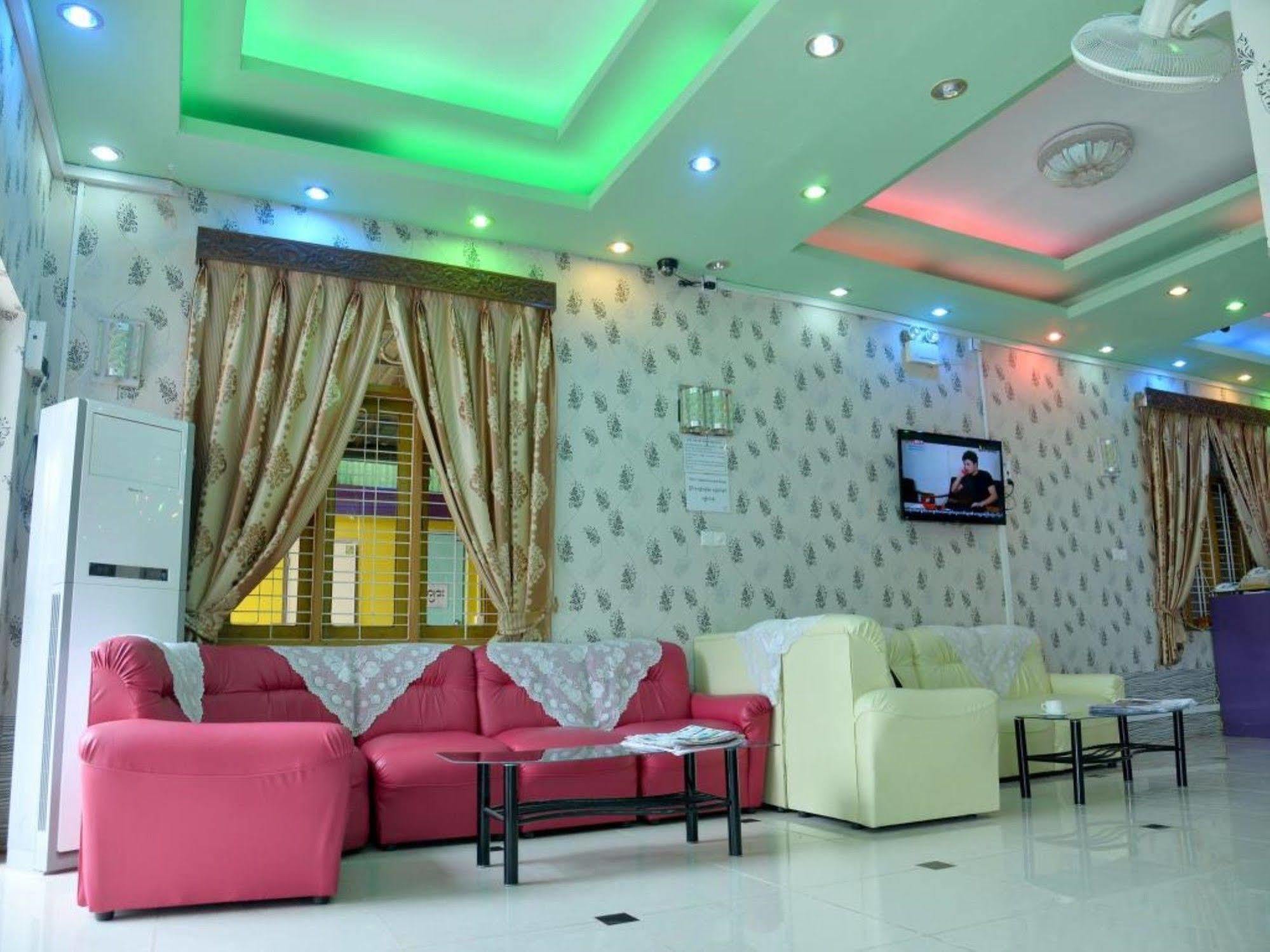 New Golden Forward Hotel Янгон Экстерьер фото